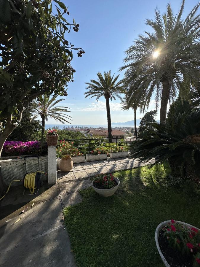 Le Rose Di Emma Villa Bordighera Buitenkant foto