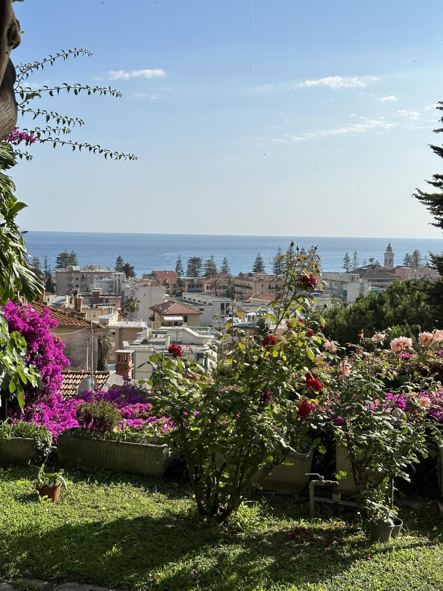 Le Rose Di Emma Villa Bordighera Buitenkant foto